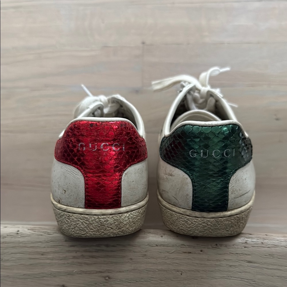 Gucci Ivory / White Sneakers with Red and Green Ace Bee Used Size 36 - Picture 3 of 5
